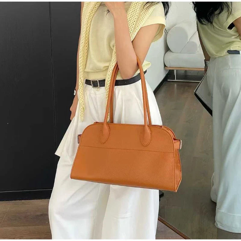 Why a Tote Bag with Zipper Is the Smartest Everyday Upgrade